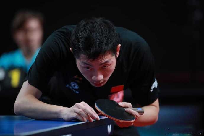 收缩出一个 收缩出一个